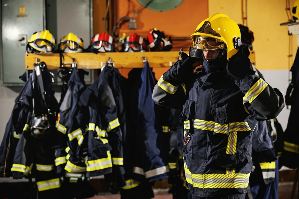 Jak dbać o kombinezony strażackie?
