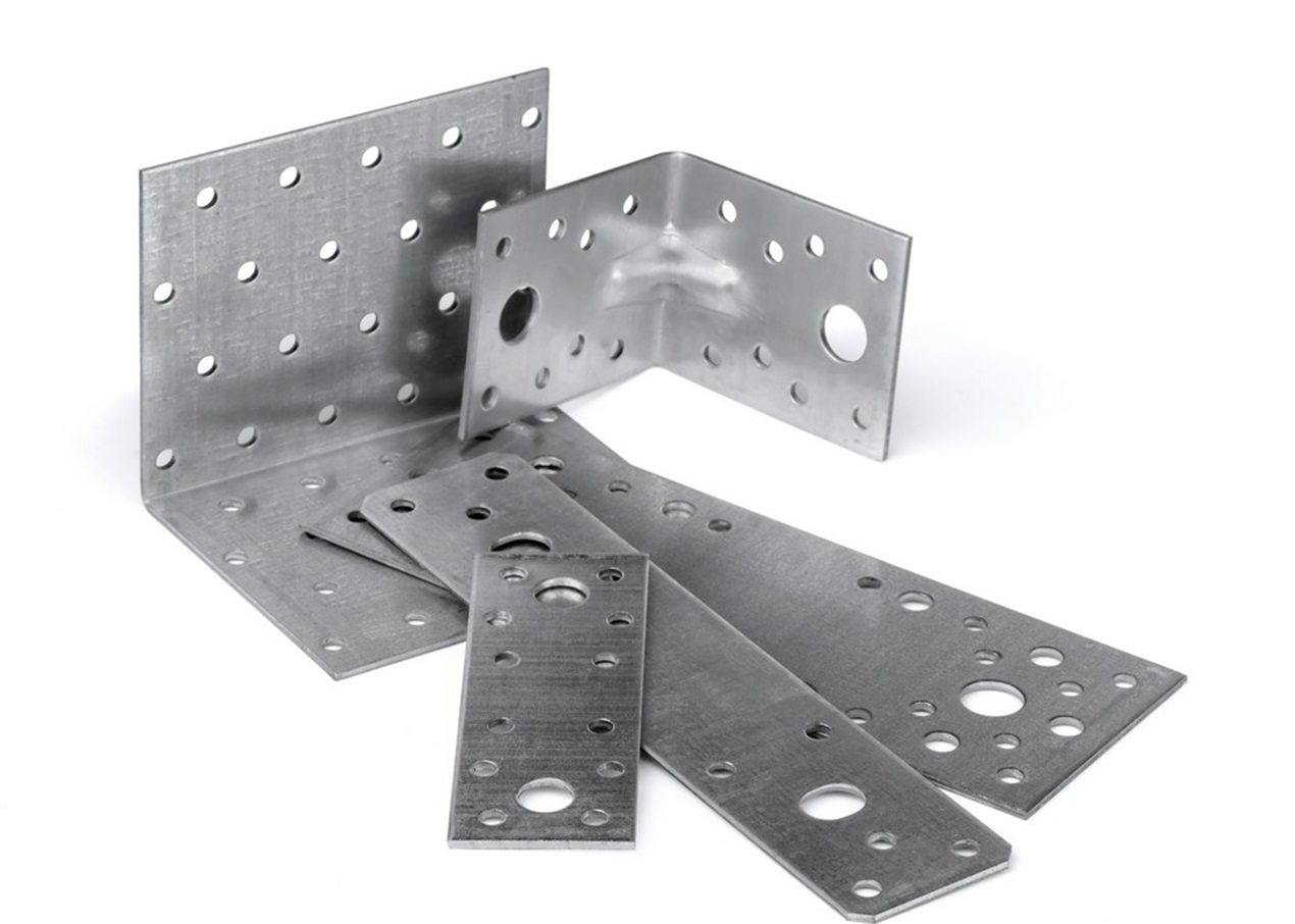 Jakie są podstawowe rodzaje okuć budowlanych?